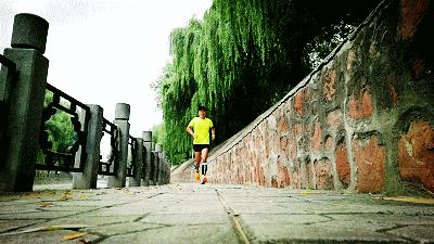 压缩腿套压缩感越强越好吗,压缩腿套有用吗