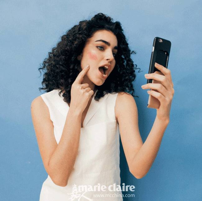 手机壳也可以照镜子补妆,手机壳可补妆