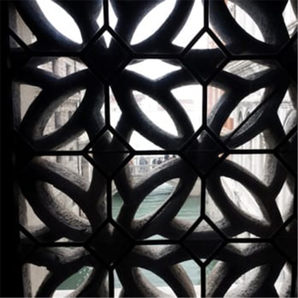 威尼斯：一半浮华，一半叹息｜跟着电影去旅行