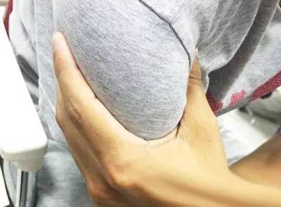 打羽毛球有助于改善翼状肩胛吗,打羽毛球的一些细节