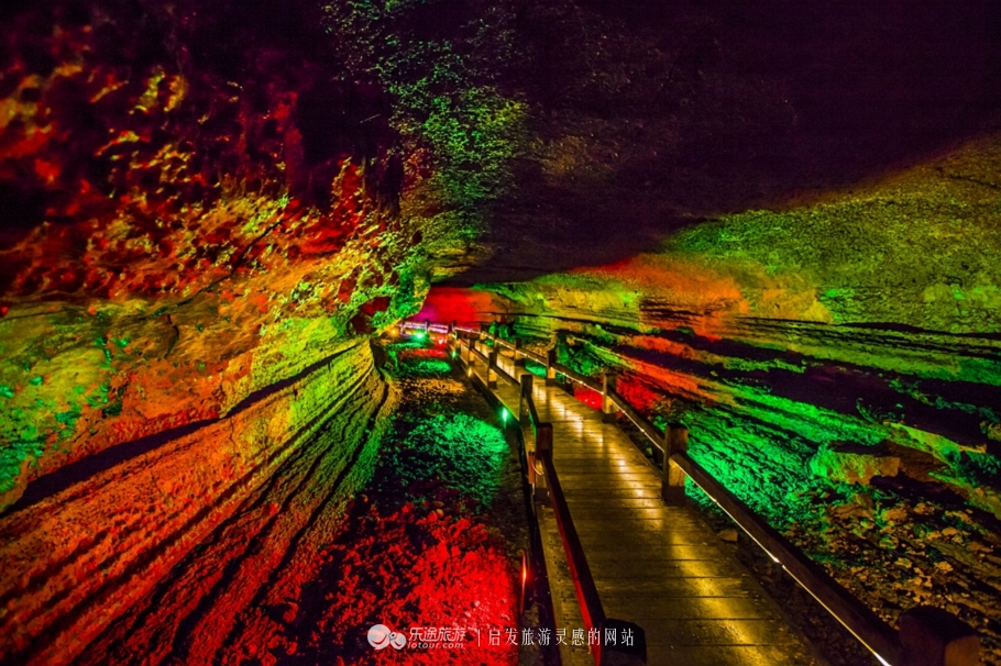 镜泊湖火山口免费景点,探秘火山