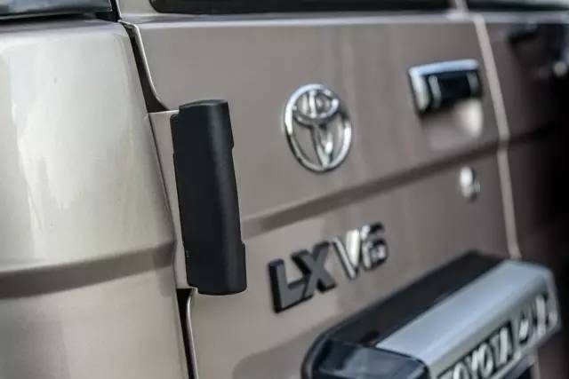 lc76原装前杠绞盘,丰田lc76带涉水喉和绞盘的价格