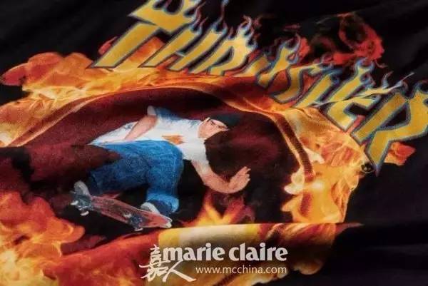 不局限哈雷和滑板文化，酷女孩需要一点“火元素”