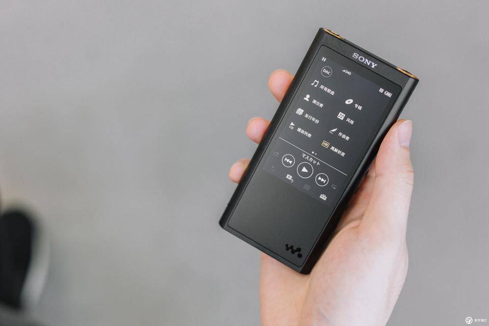 索尼nw-a306和zx300a哪个好,索尼walkmannw-e393