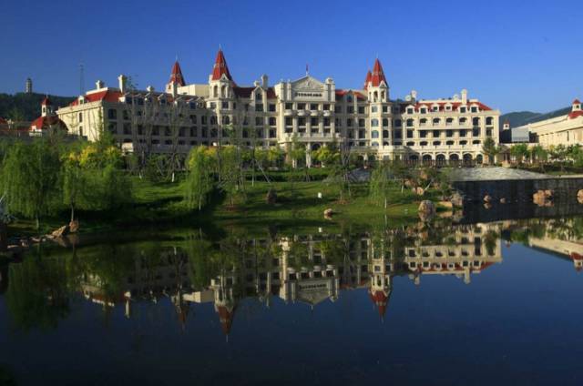 泡室外温泉附近哪里好玩又便宜,稻田泡温泉好去处