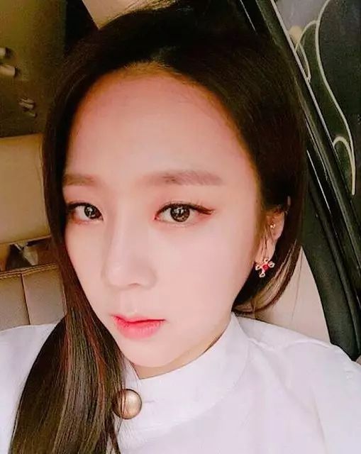 最近超火很好看的饰品,2020韩国爆款饰品