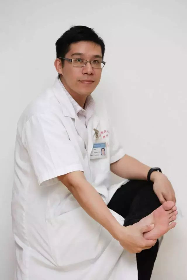 晚上睡前10分钟锻炼助眠,睡前减肚子和腰最快最有效的动作