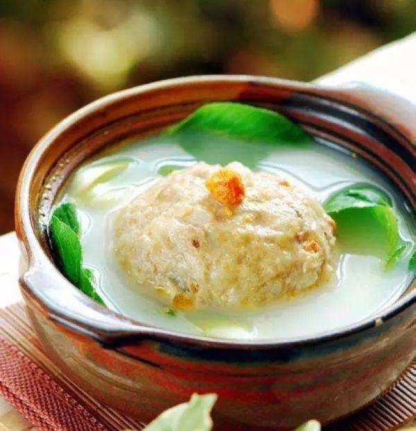 在家自己做狮子头怎样好吃,狮子头怎么做才能滑嫩不散不油炸