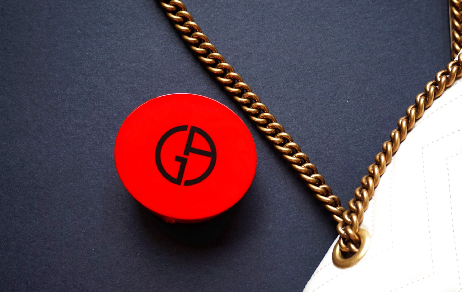 阿玛尼粉底液和红气垫测评,底妆之王