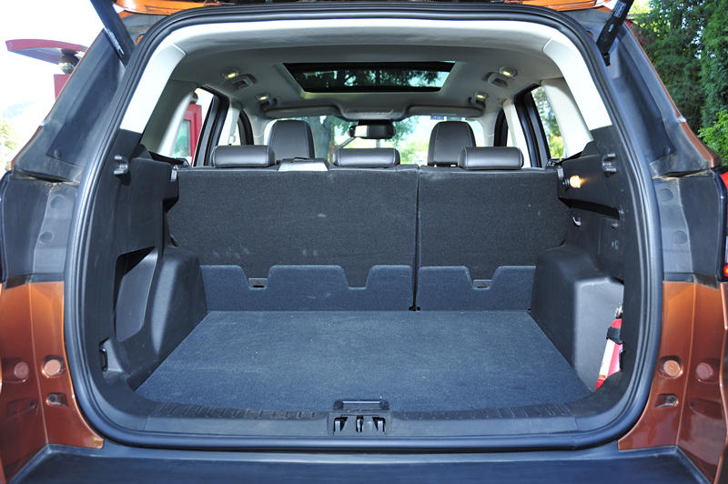 科雷傲和翼虎哪个值得购买,雪佛兰探界者和雷诺科雷傲