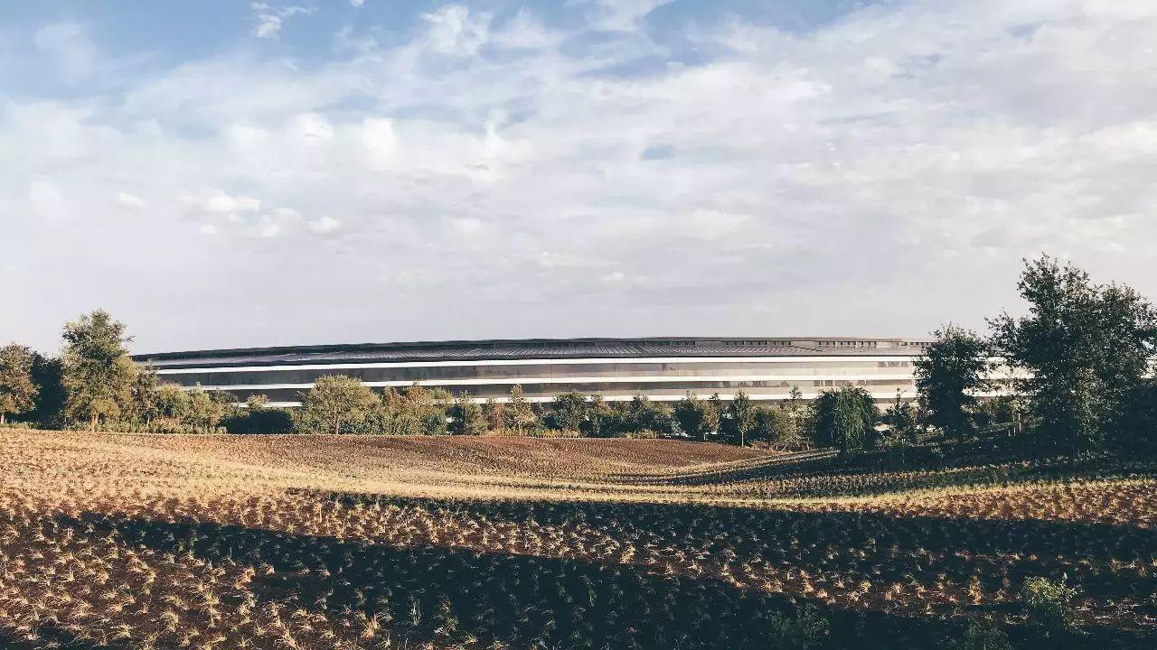 乔布斯剧院的首次发布会,苹果乔布斯礼堂发布会