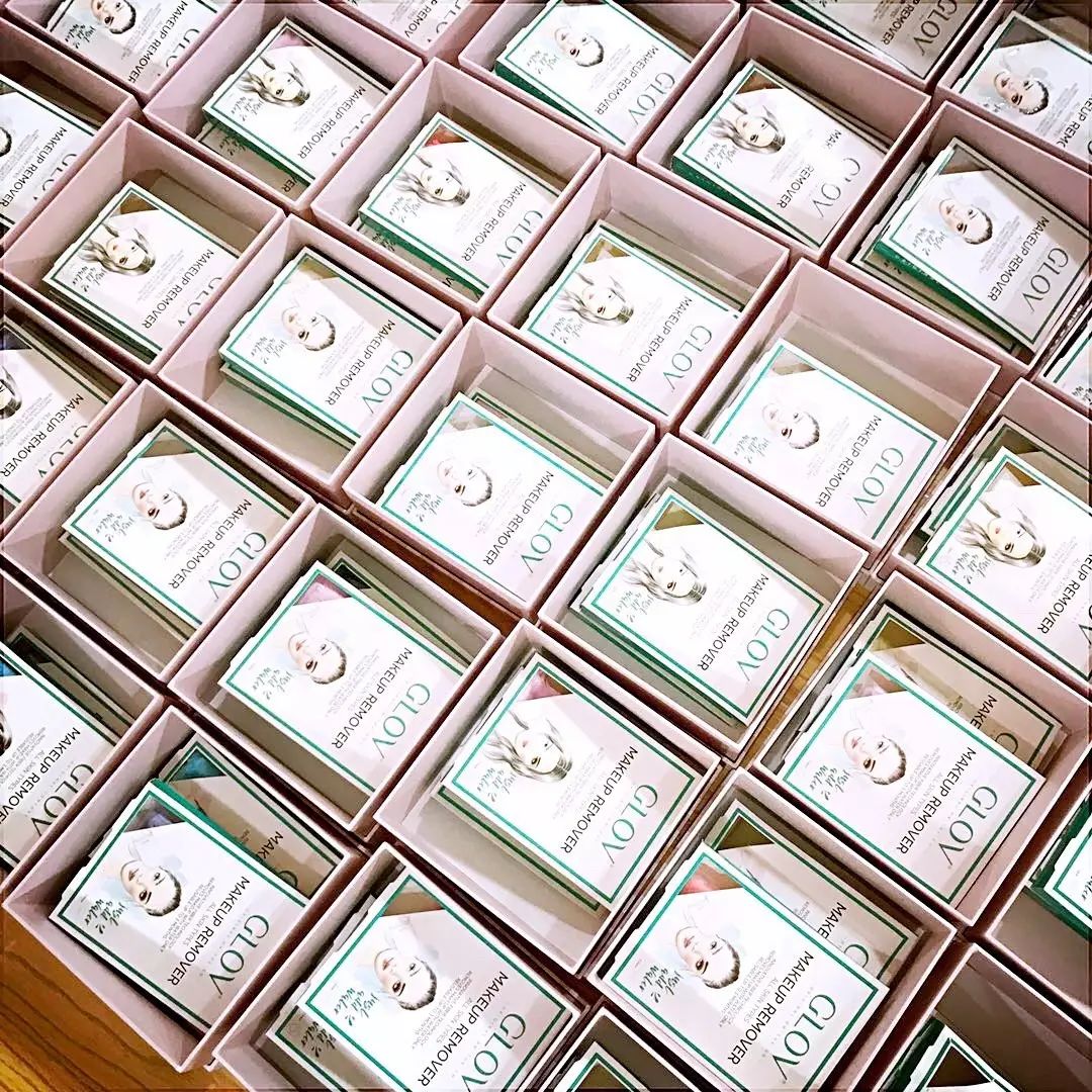 找女友只服冯绍峰，我却心疼赵丽颖找不到一双好鞋~