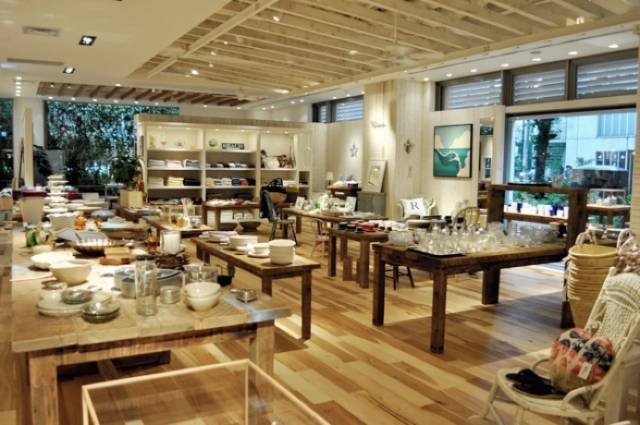 国庆去东京？那这条微信你得收好了！20家不务正业的最时髦小店让你买不停……