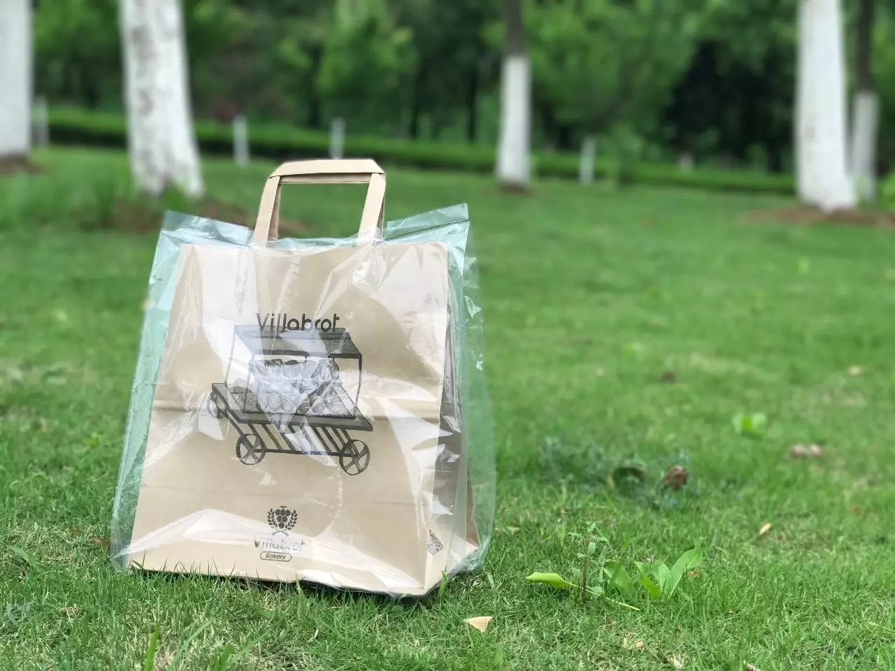 分分钟扫空，南京必吃网红酵母面包店终于盼来啦~足足70+种，雷神巧克力盐之花……杭州人又有口福了