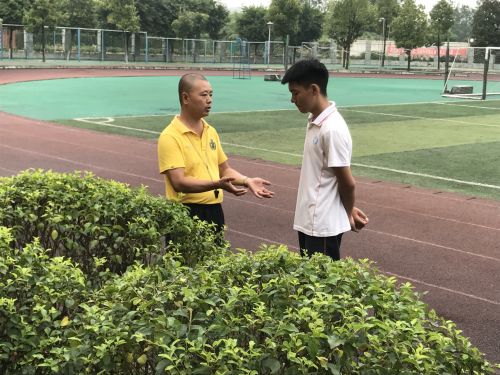 这个老师真严厉,体育老师体罚学生后续