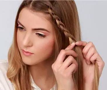 长直发帅气扎发,长直发都能怎么绑头发