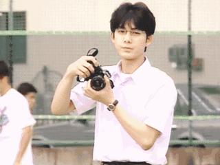 被穿制服的他们撩到心肝颤，赖床舔屏才是假期王道！