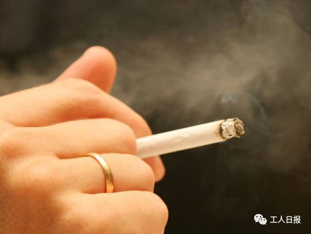 微信上违反法律法规是如何被逮捕,微信被人利用做违法的事怎么判