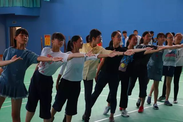 南京十二中考入清华,南京市十二中百年校庆同学录