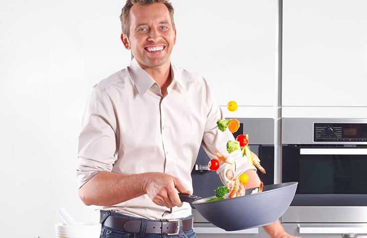 无锅不成家，这7口锅能暖心、能上镜，还能当传家宝｜编辑之选第12期