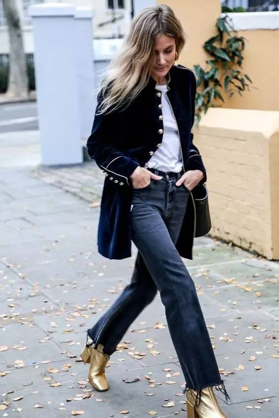 秋季穿衣搭配技巧,秋季穿衣搭配方法大全