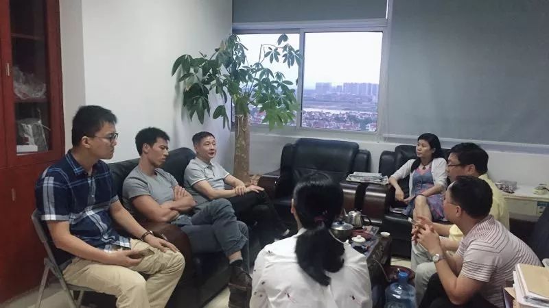 泉法新闻｜花100元伪造一张身份证？这是要坐牢的……