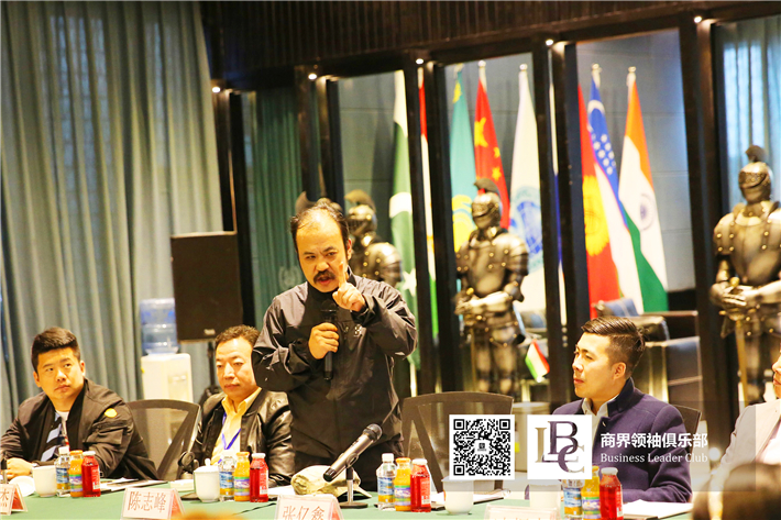 参观乌鲁木齐野马集团,拜访新疆野马集团