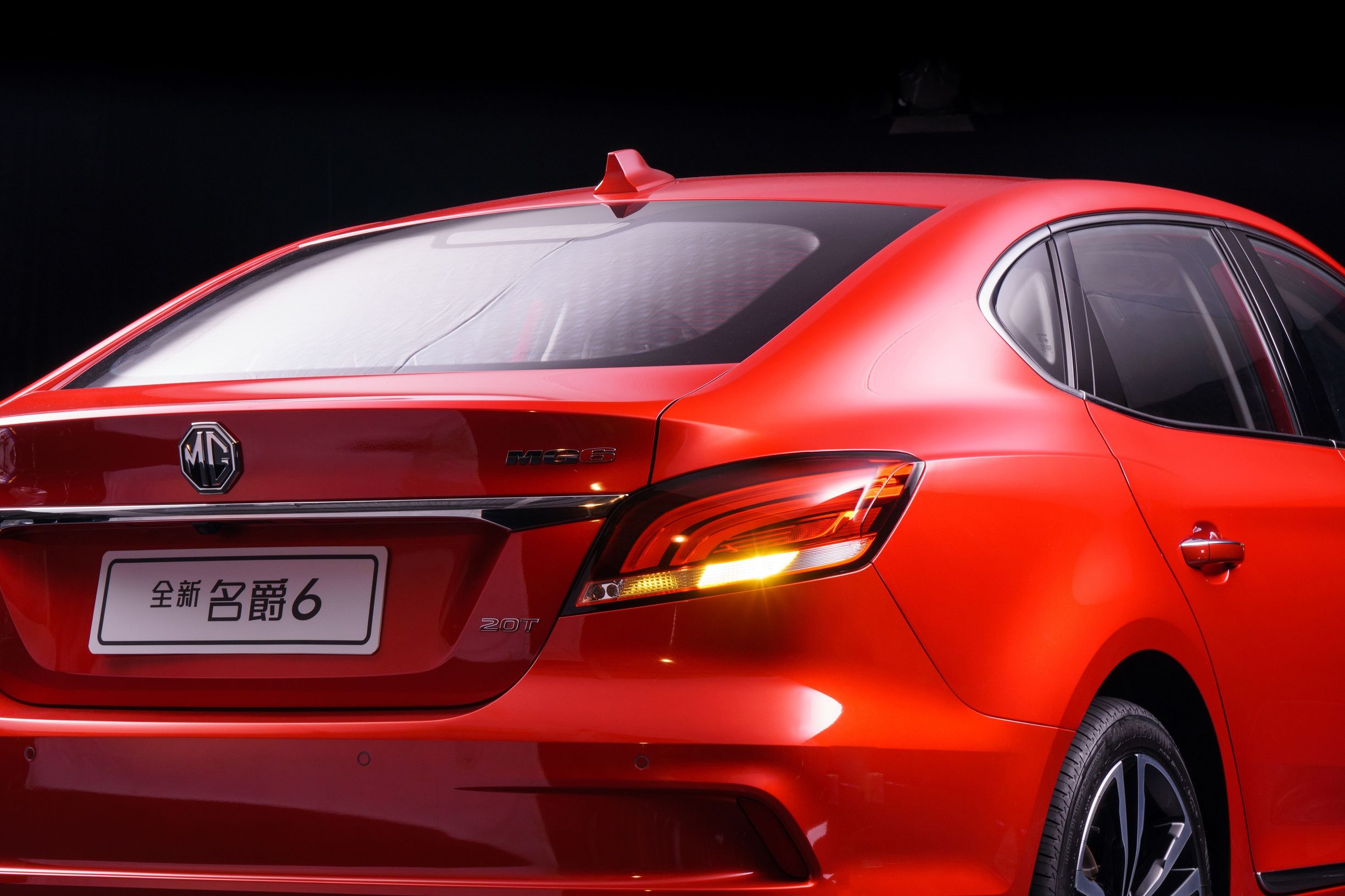 重塑名爵王晓秋成败论英雄