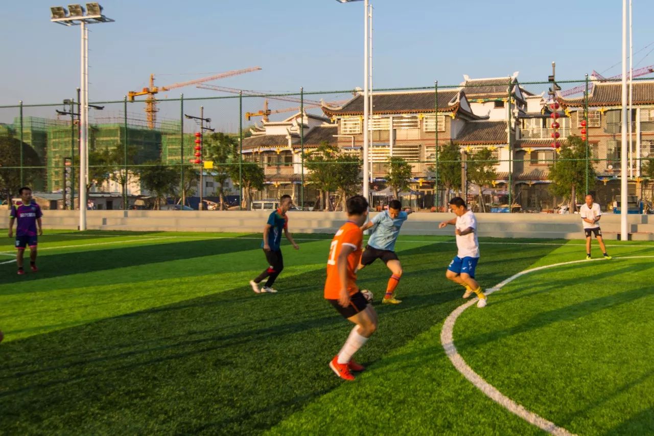 黔南荔波县体育馆开放时间,荔波体育馆可容纳多少人