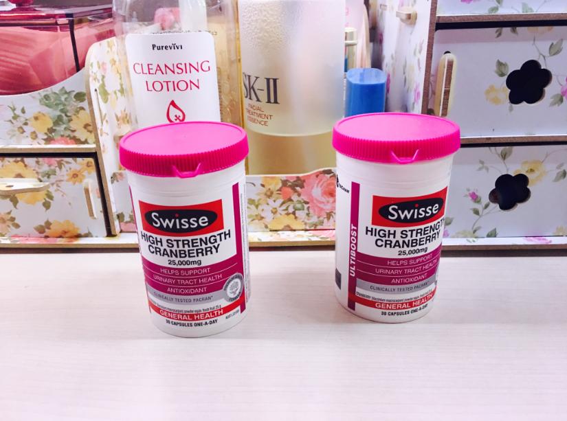 丢三拉四的一小堆空瓶