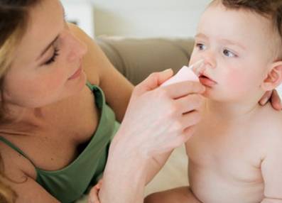 宝宝感冒打喷嚏流鼻涕该怎么办,宝宝感冒频繁打喷嚏流鼻涕怎么办