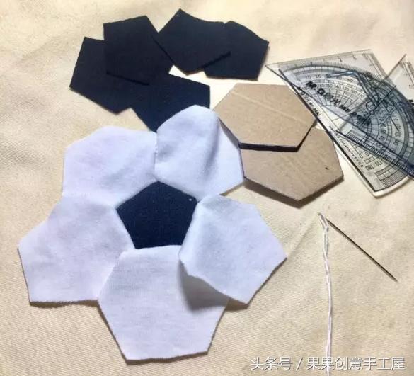 不织布手工足球制作教程,废物利用制作足球衣服
