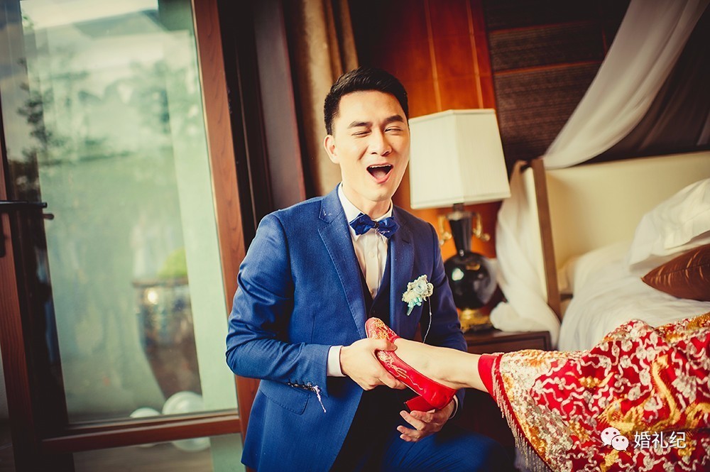 婚鞋买了可以再买一双吗,婚鞋买成粉色可以么