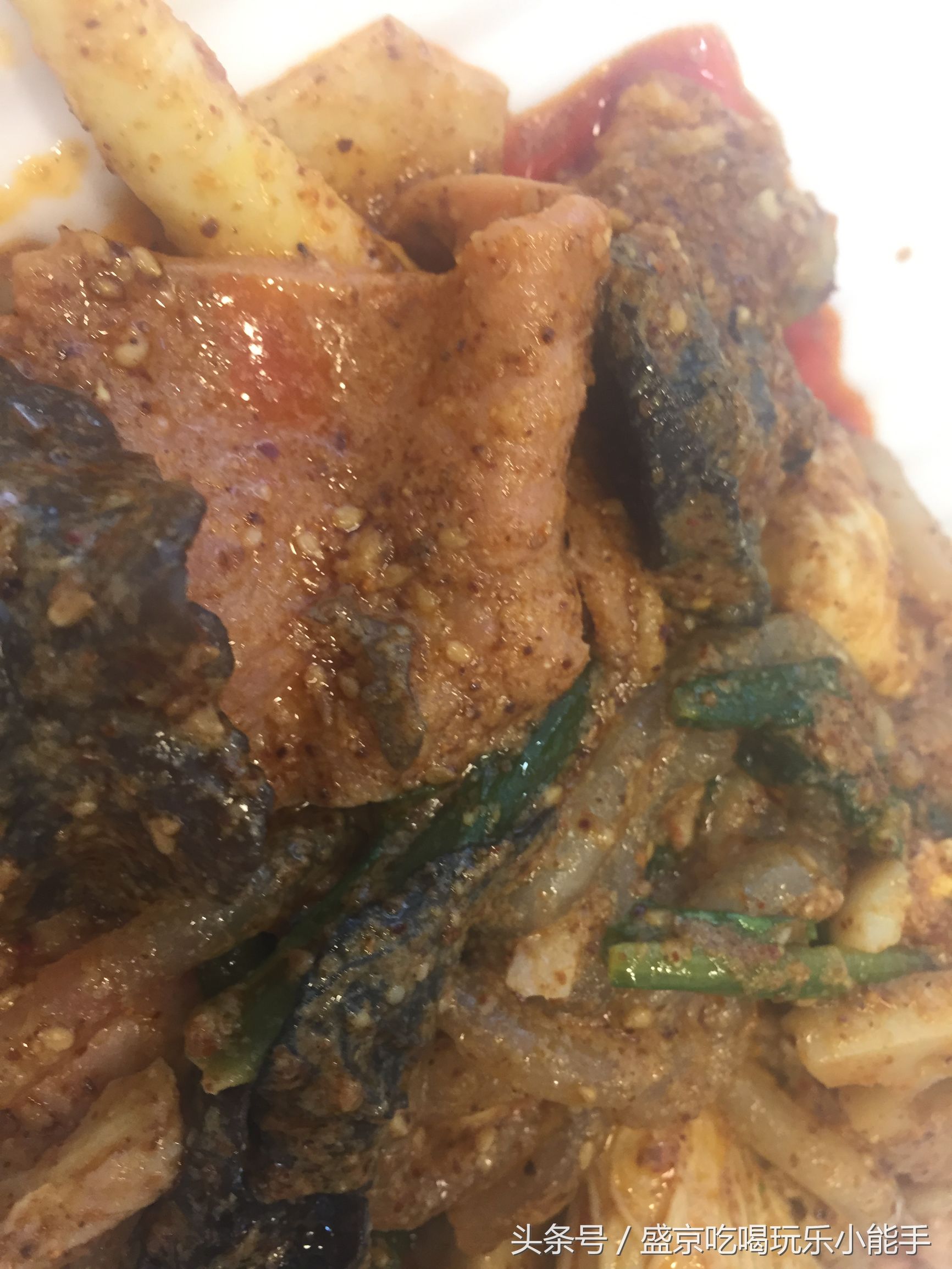 麻辣拌中的爱马仕，九公主麻辣拌，粉红的广告，小资的装修