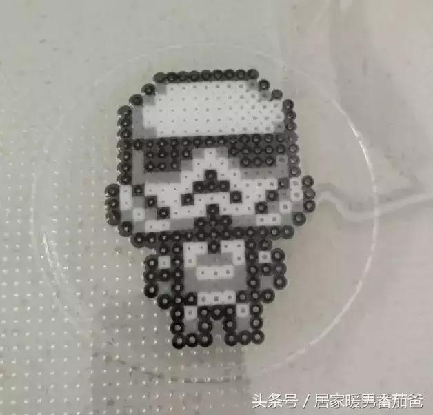 大家一起做手工,拼豆豆简单作品