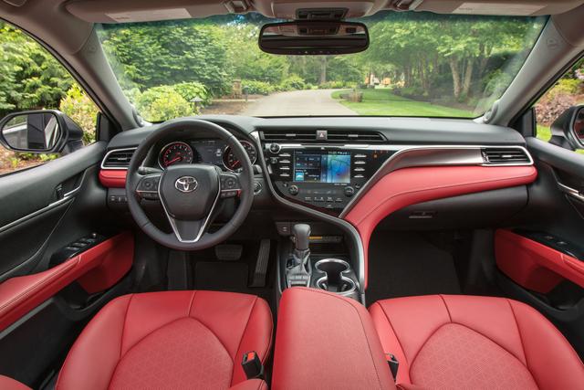 日系车积极换代，8代凯美瑞对标10代雅阁，挡位越多就越好？