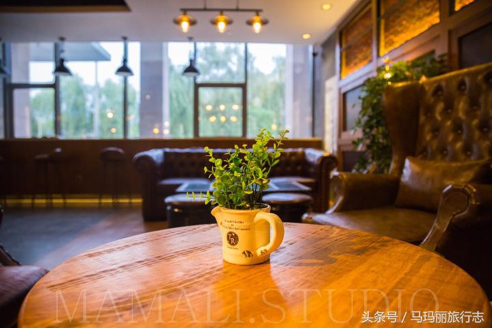 住赏气质喆啡，一辆复古老爷车把你接到咖啡馆的家