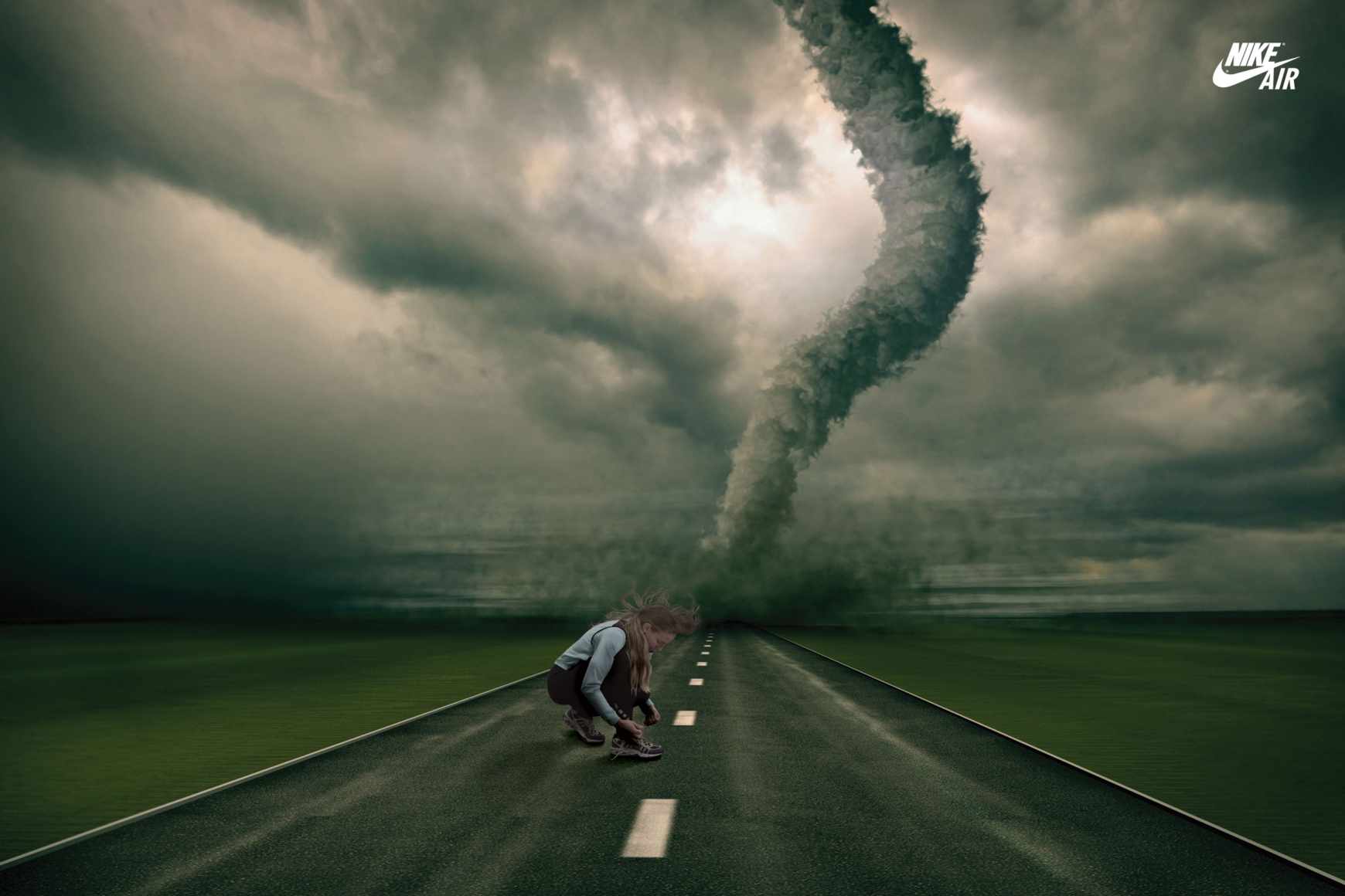 nike广告简约,nike创意广告海报创意分析