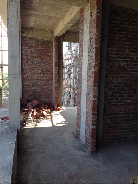 城市女孩看不上农村男友,城市女人看不上农村女人