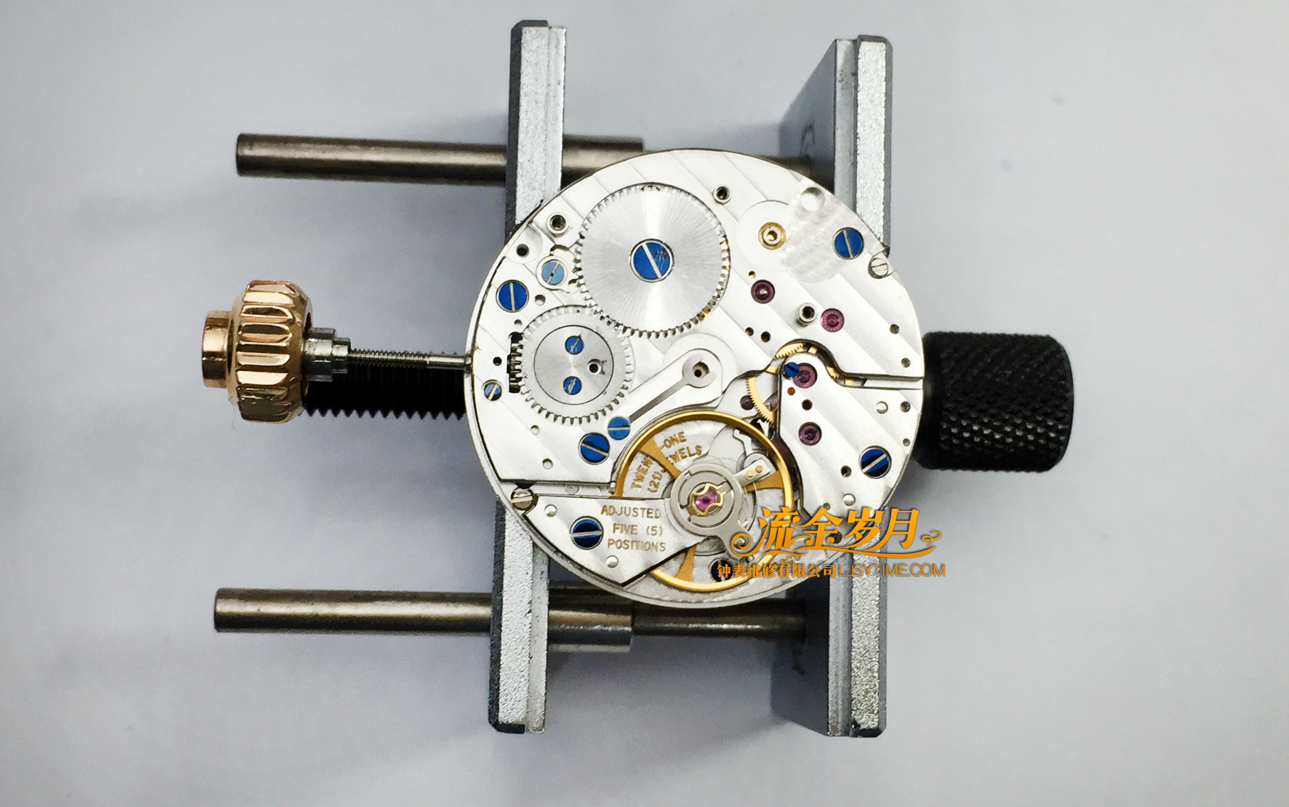 手表进水导致停走,不及时洗油真的很伤!把芯生锈断掉要换,机芯满是锈迹~看芝柏单按钮计时洗油后焕然一新