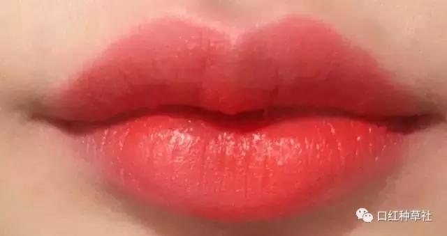唇色深厚唇适合什么色的口红,唇色深素颜口红不沾杯推荐