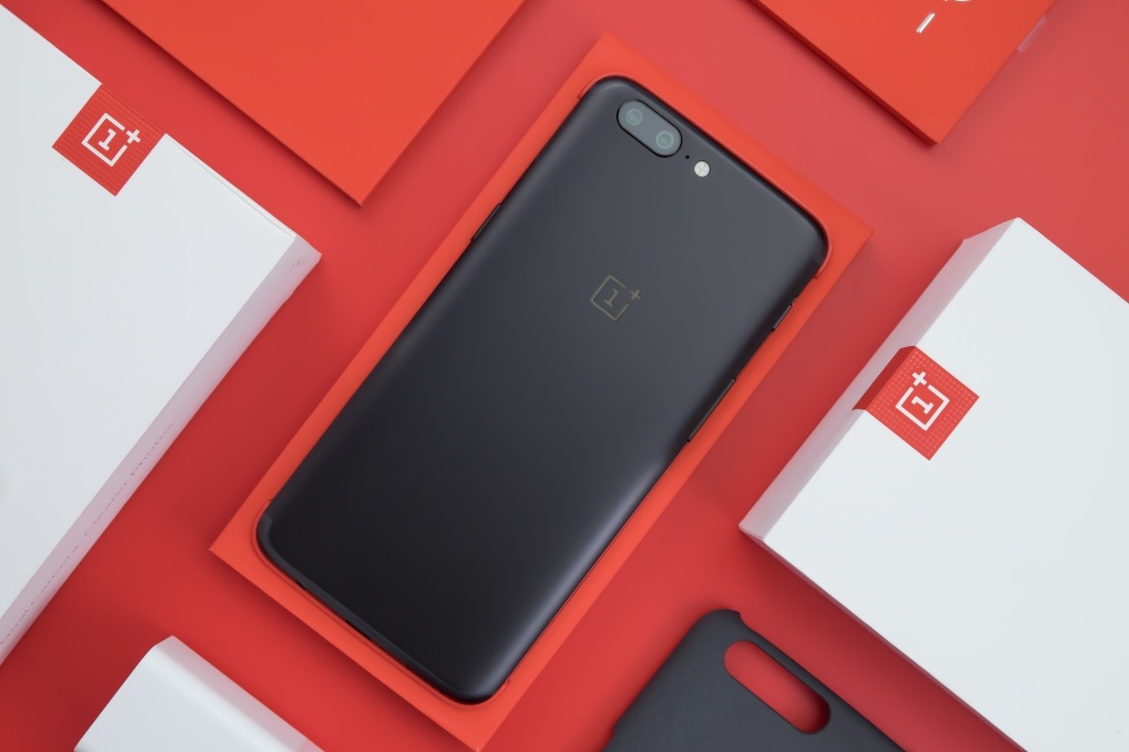 amoled屏的5g手机,一加55g手机评测