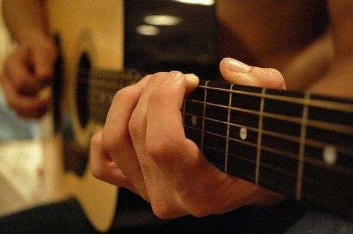 初学者入门吉他怎么选,新手入门怎么选择吉他