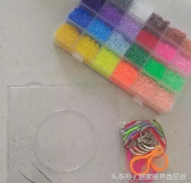 大家一起做手工,拼豆豆简单作品