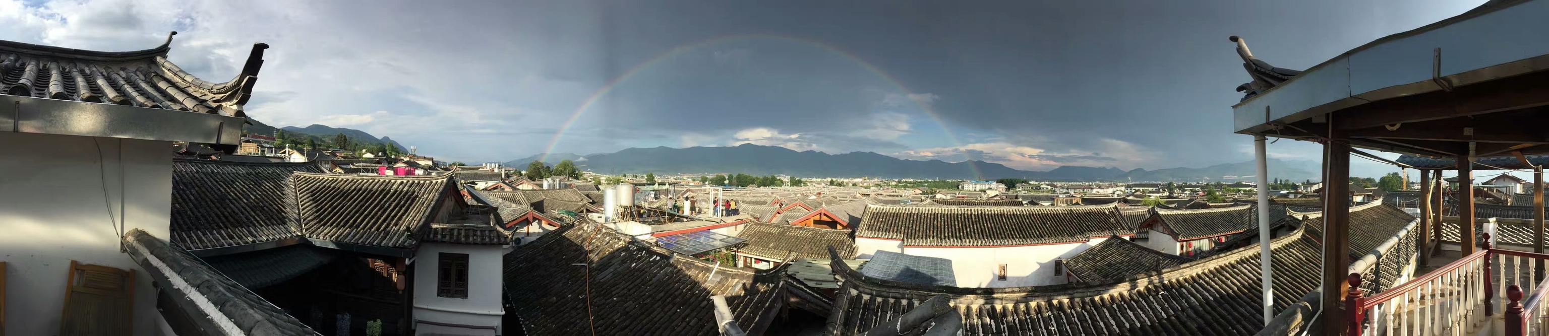 一个女生独自去云南旅行，在云南哭了，可是还想去