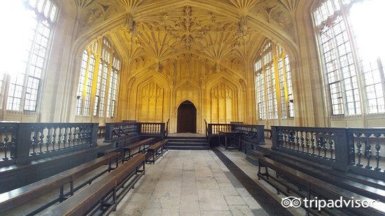 这部堪比英国《西游记》的小说流行20年,14个骨灰级粉丝的打卡地,你懂得!