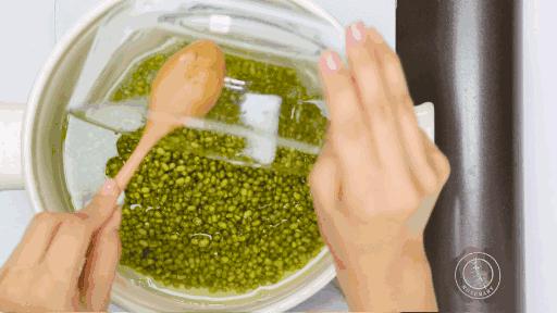 只用绿豆和糖,做出小时候最爱的绿豆冰棒!