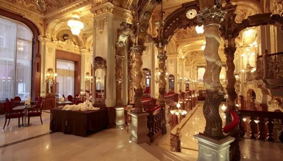 孙杨夺冠视频布达佩斯,孙杨现在还是保持着几个世界纪录