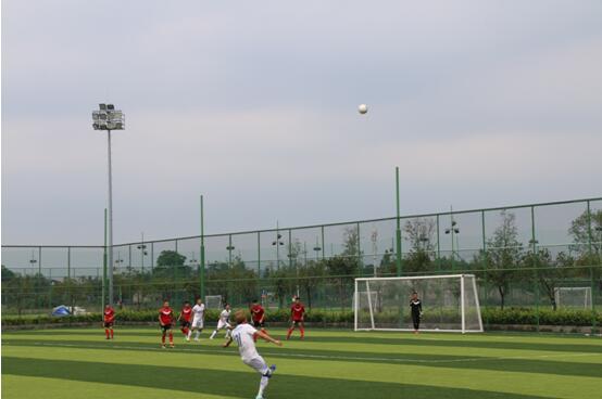 首次高原足球对决赛开战！重庆pk成都，争夺四姑娘的“荣耀王者”！