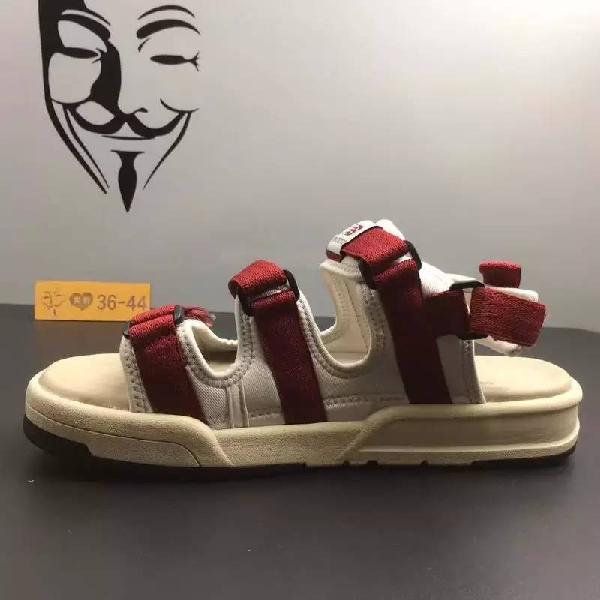 夏天选这几款凉鞋好穿还好潮,2020夏最火凉鞋